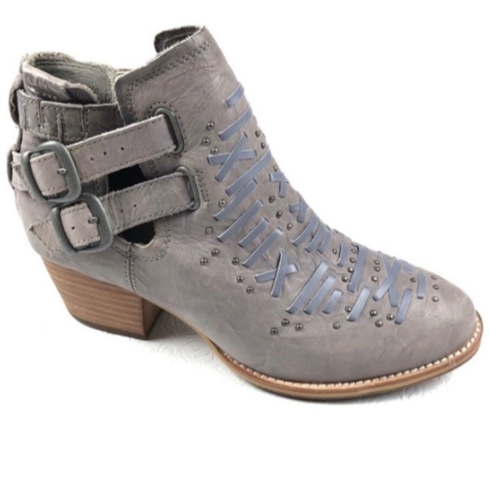 𝅺Caterpillar CAT Cheyenne Leather Studded Western Ankle Boot Bootie NWOB - Picture 15 of 16